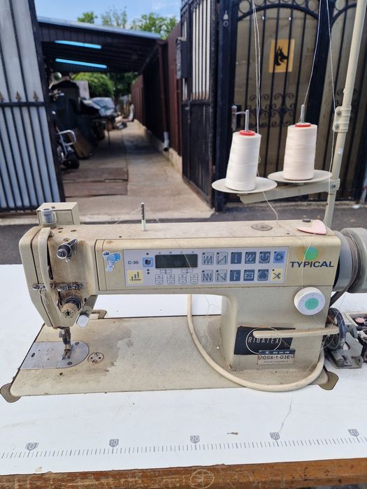 Mașini de cusut industriale