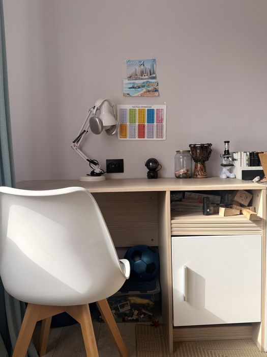 Продам ученический  стол