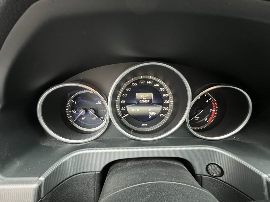 Vând Mercedes E-Class W212 facelift, 2014, 2.2 CDI, cutie automată.