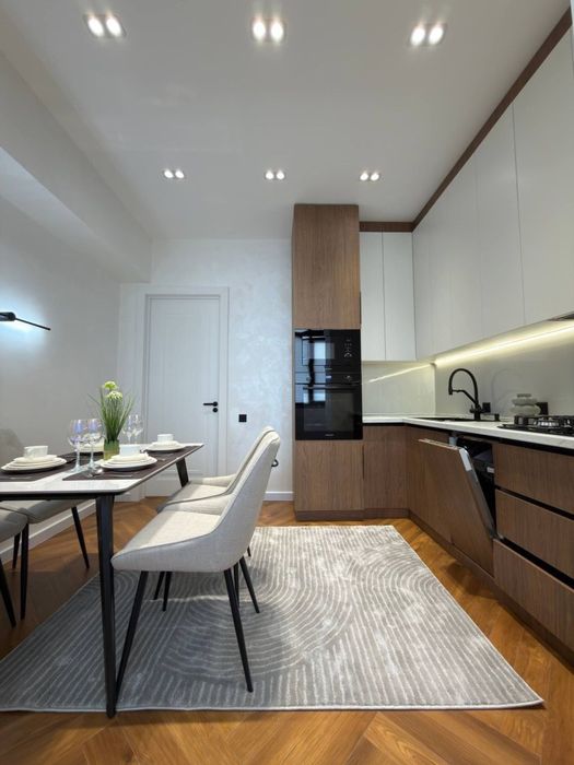 Просторная 4-к 100м², дизайнерский ремонт, Махтумкули