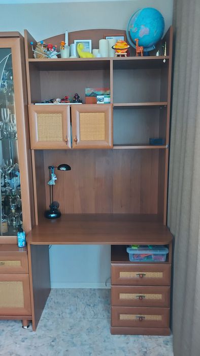 Стенка для учёбы или работы