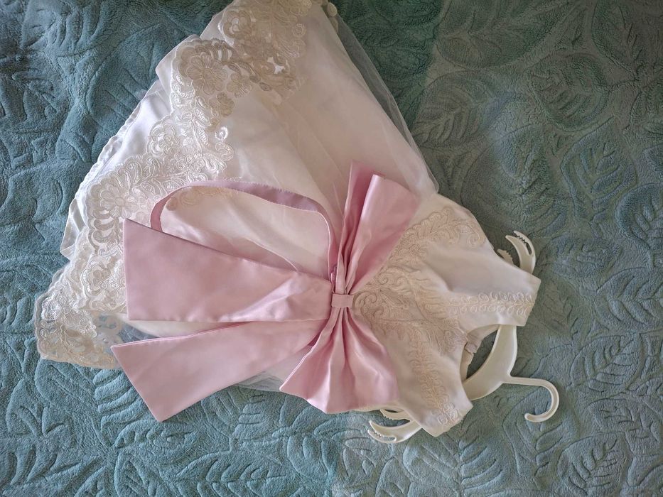 Бебешка / детска бяла шаферска рокля