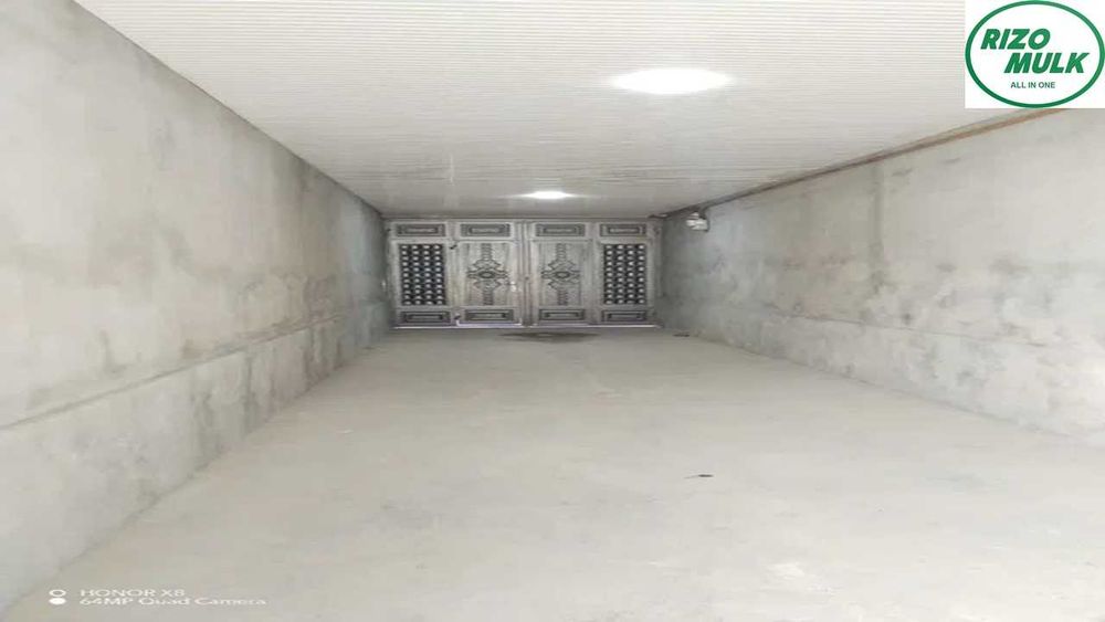 Назарбекда файзли ховли сотилади. NR494/55