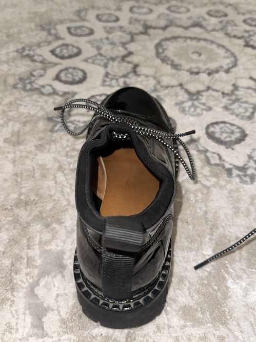 Лоферы черные глянцевые