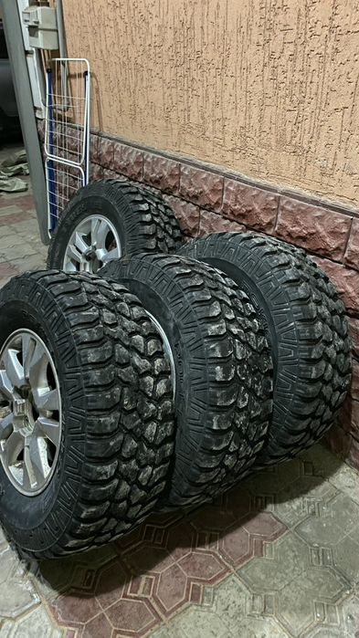 Внедорожные шины с дискама от TLC200