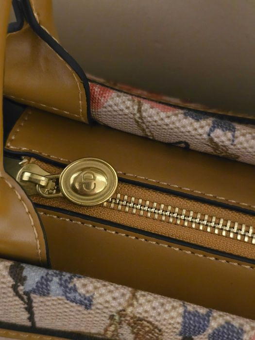 Dior прекрасна дамска лимитирана чанта