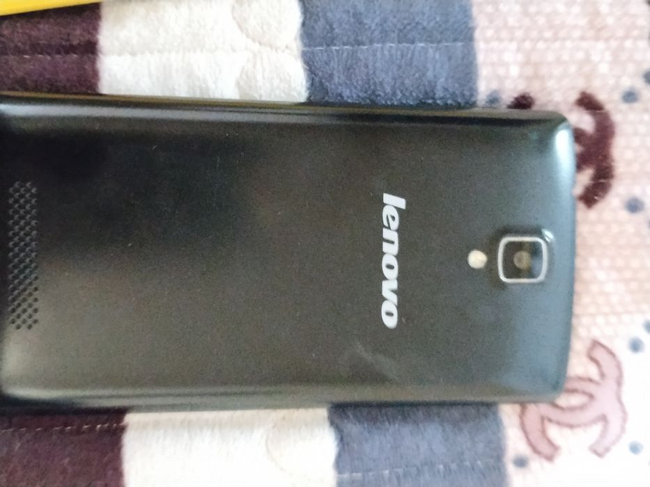 Продам телефоны .