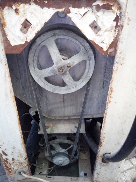 Vand masini de cusut, aspirator din 70', motor, textolit, electrice,