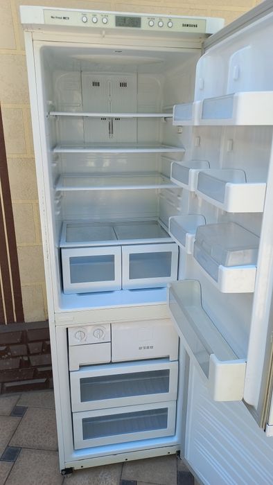 Холодильник Стиральная машина LG