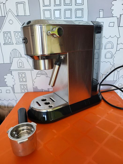DeLonghi Dedica Делонги Кафемашина с ръкохватка