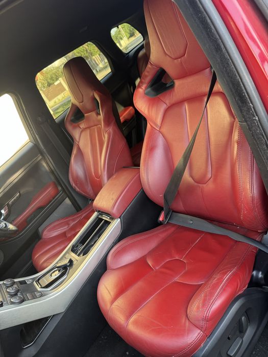 Vand interior rosu scoica Evoque