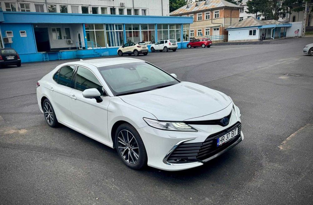 Toyota Camry 2021