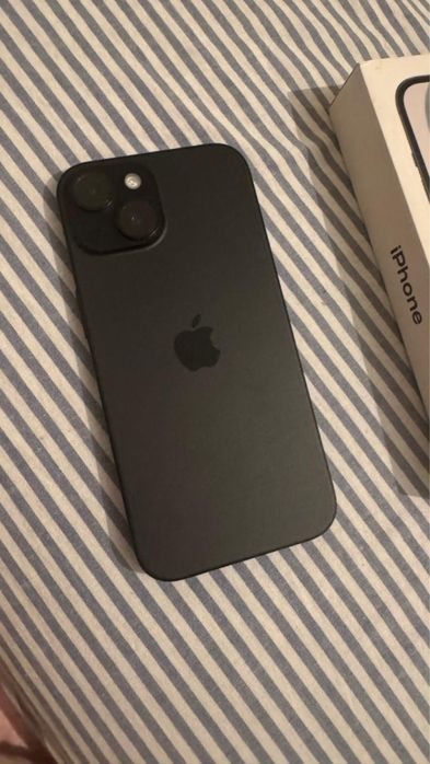 Продам новый 15 айфон