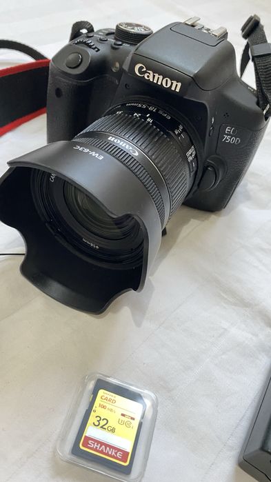 Canon EOS 750D камера
