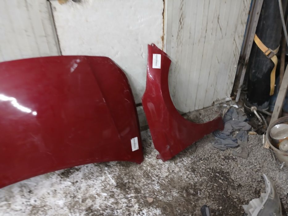 Капот на акцент 21год