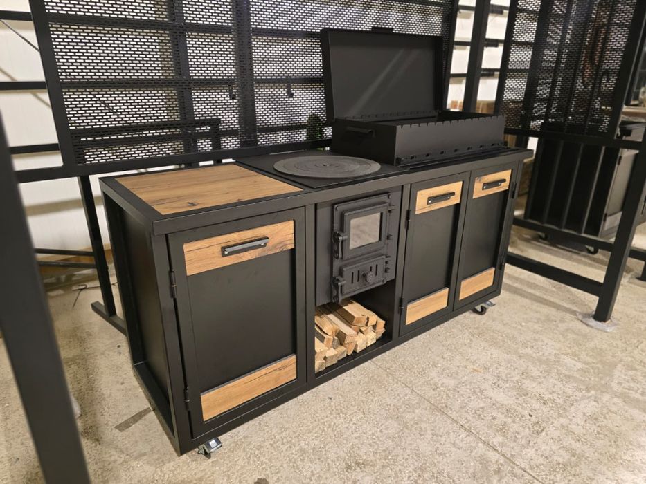 Луксозна външна кухня с пещ и грил – дизайнерска изработка