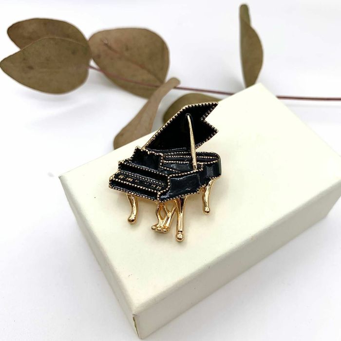 Броши на тему Музыка!