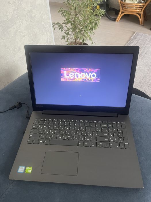 Офисный ноутбук Lenovo