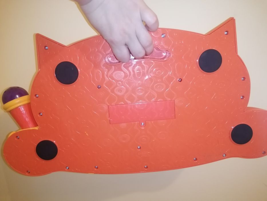 Pianina pisica B. Toys