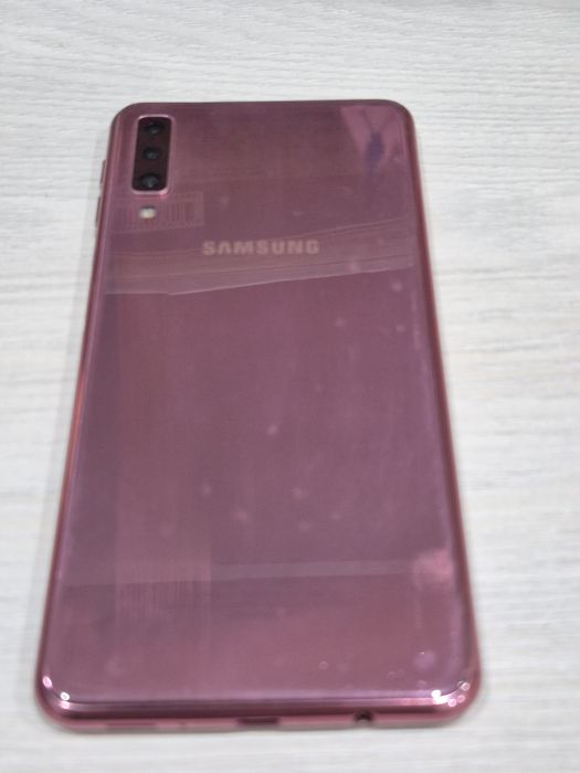 Срочно продам Samsung A7