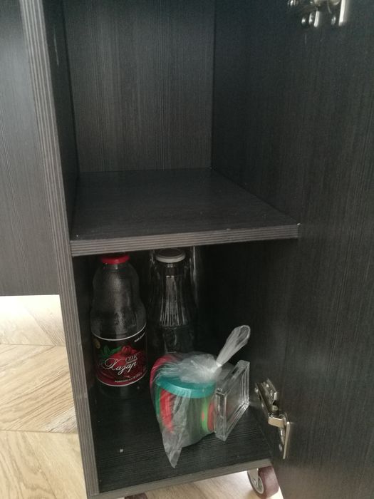 Стол складной на колесиках