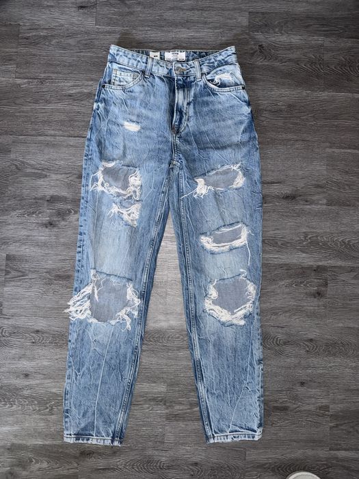 Дънки BERSHKA накъсани