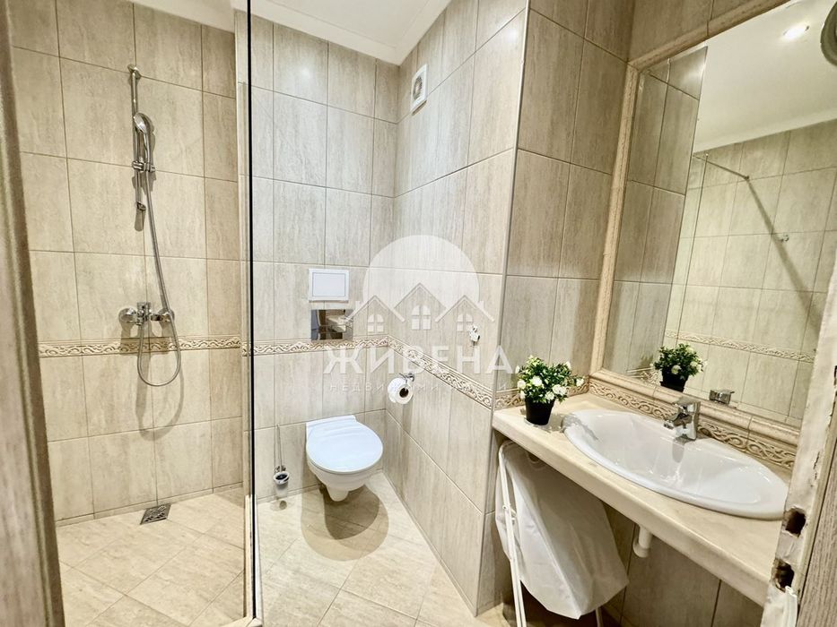 Продава обзаведен 2-стаен апартамент, кв. Аспарухово