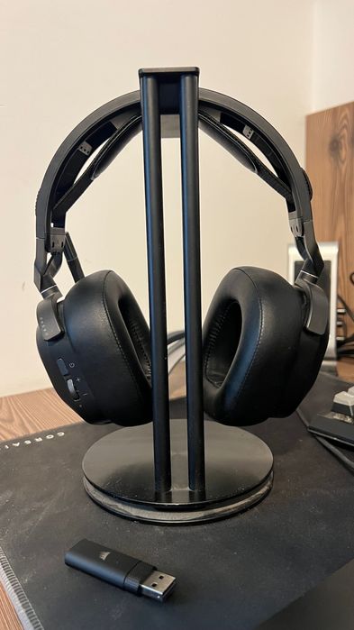 Căști wireless pentru gaming Corsair HS80 + Cooling Pads