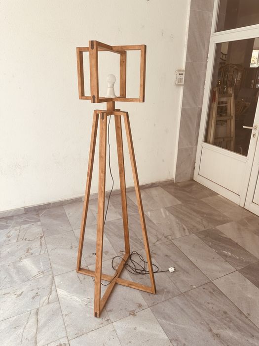 Дизайнерска стояща лампа от масивно дърво – 175 см / скандинавски стил