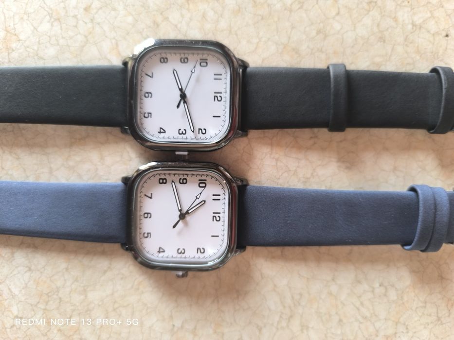 Новые часы есть два цвета