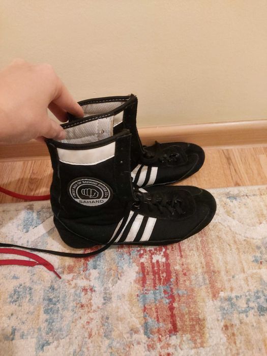 Срочно продаю борцовки