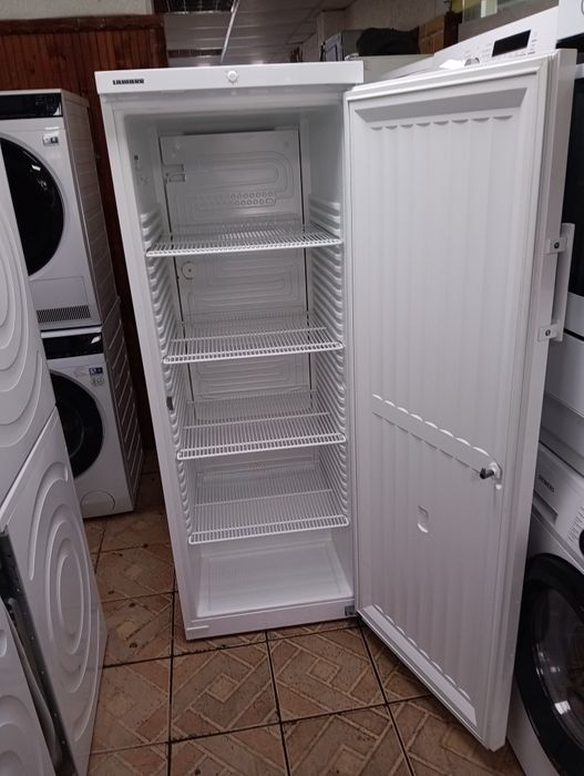 Професионален голям хладилник охладител Liebherr с две години гаранция