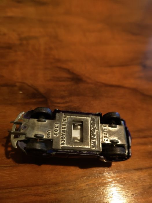 Лот от различни детски колички пластмасови и метални...