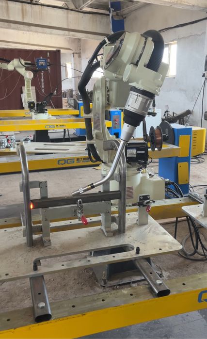 роботизированный сварка аппарат