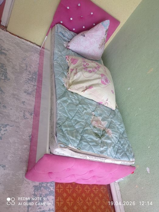 Продам детскую кроватку