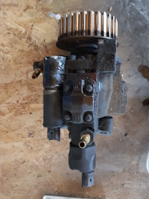 Pompă injecție, înaltă presiune 1.5 dci 106 cp Renault Megane 2, Sceni