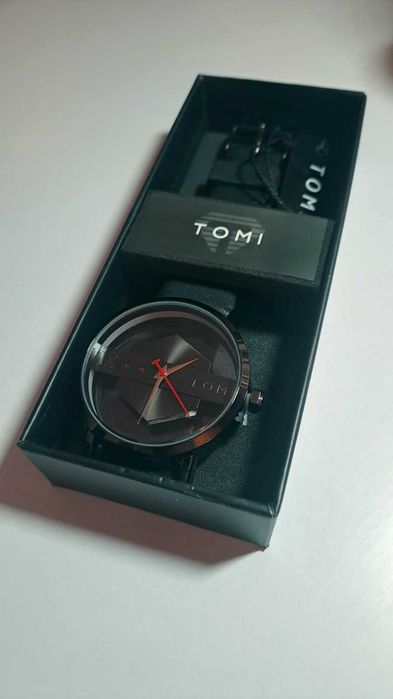 Стилен кварцов часовник