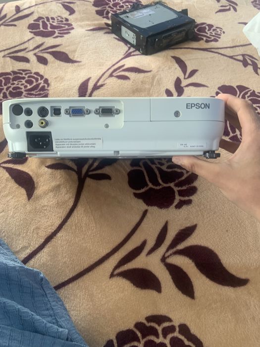 Vand videoproiector epson EB-X7