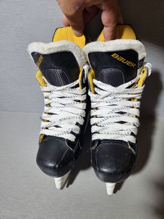 Patine hochei hockey 3005  Bauer S 160, marime 34, lungime interioara 22cm.