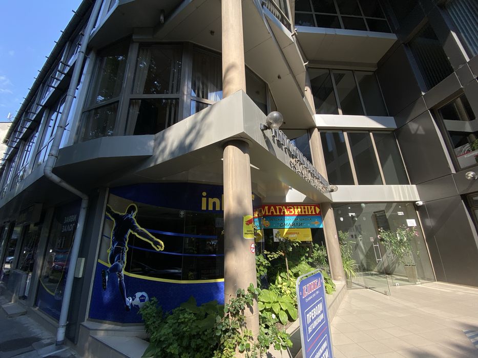 Дава се под наем Магазин в Плевен, Дружба 1 - 70 кв.м за 1000 € - Снимка #2