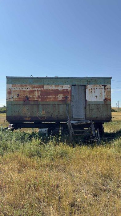 Трактор, навесное сельхозоборудование, вагончик