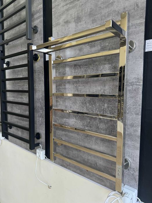 Электрический полотенцесушитель с полочкой от производителя