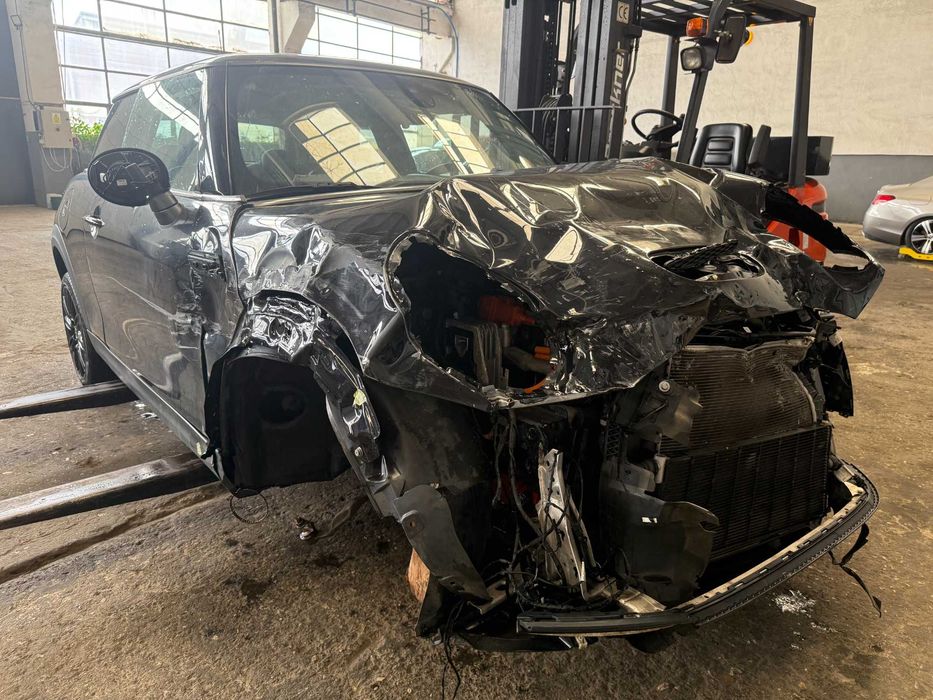 Mini Cooper SE avariat pret fix
