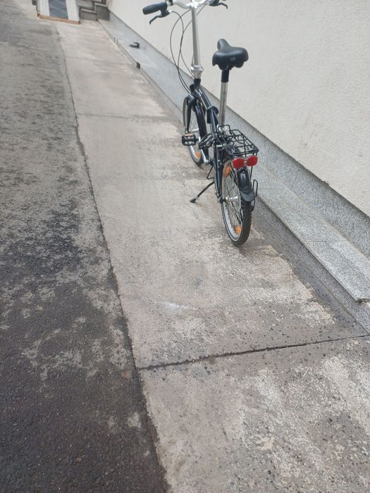 Vând bicicleta pliabila