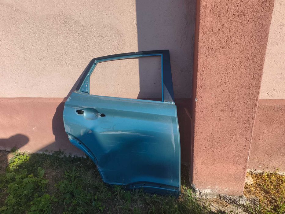 задна дясна врата Кона