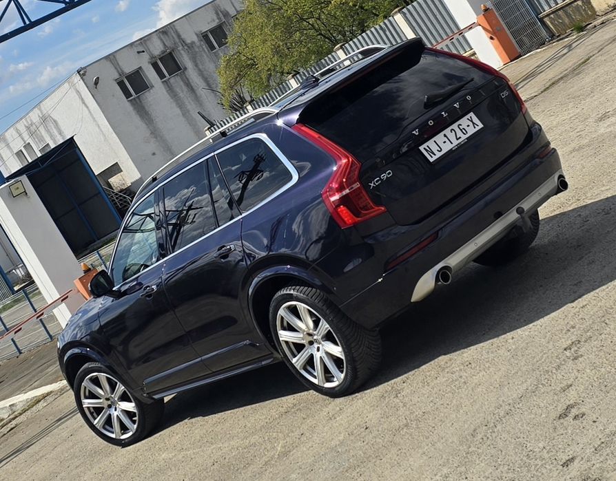 Volvo Xc90 * D5 * 7 Locuri * Momentum