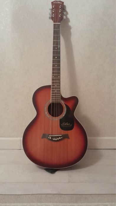 гитара продаю с чехлом