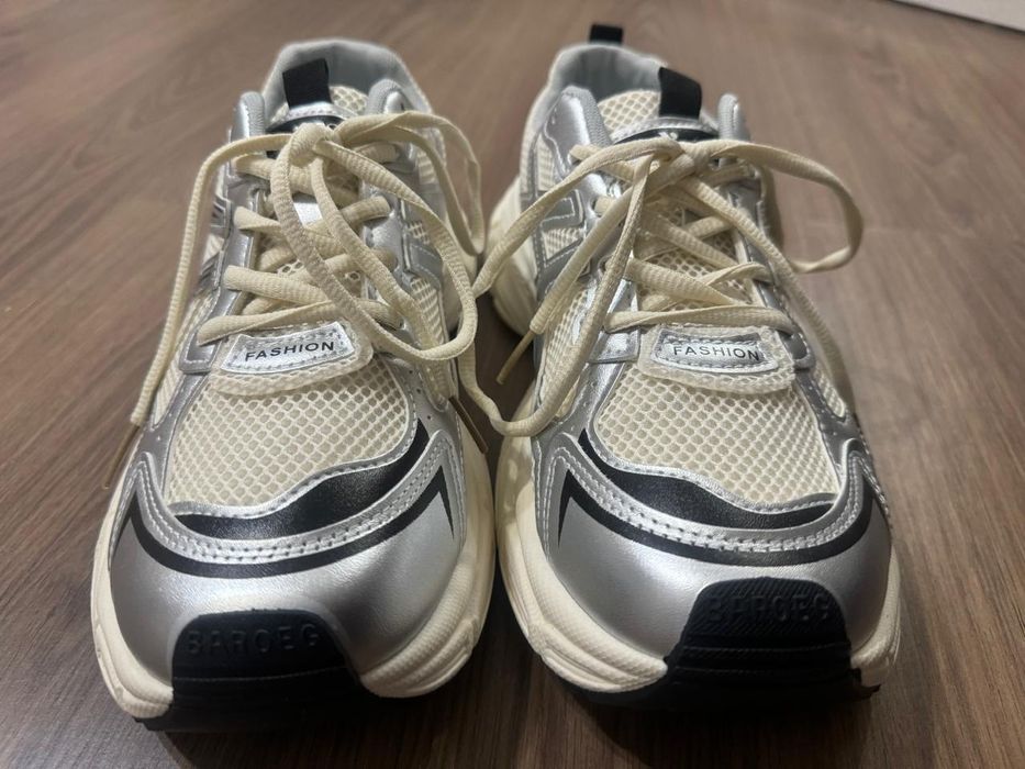 кроссовки Asics original