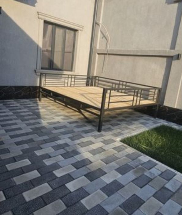 Tapchan.  3/.2.5.  stol 2 ta skameyka