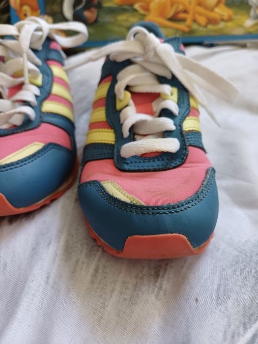 Нови маратонки-30 номер-12 лв